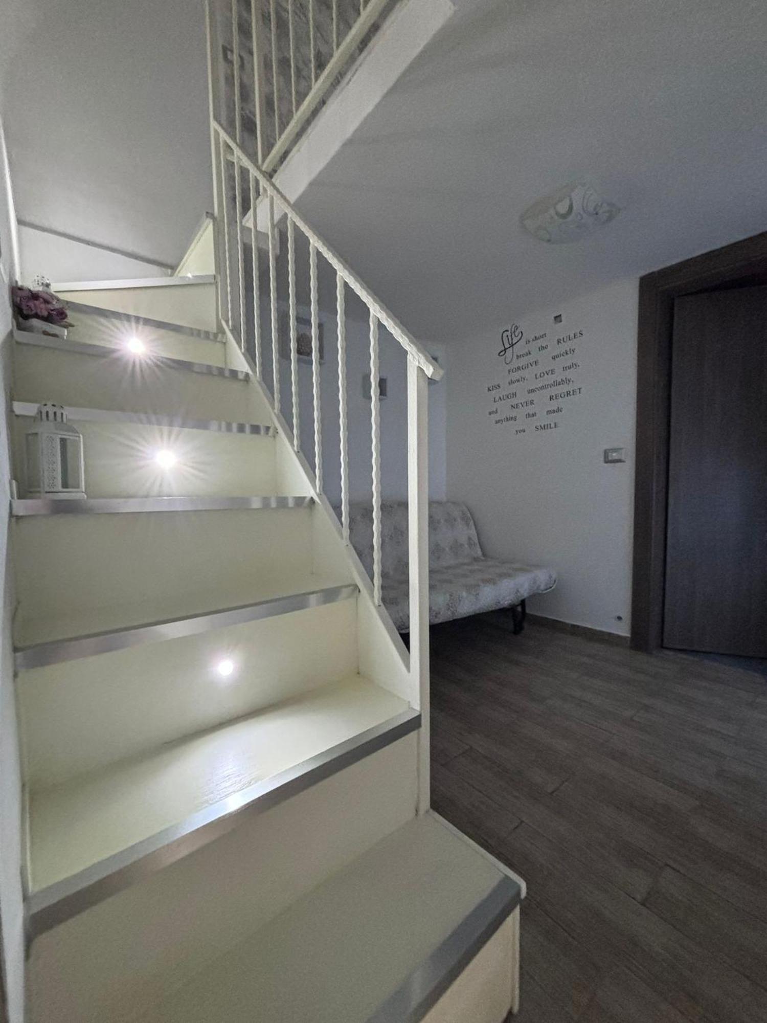 La Casa Di Zia Raf Apartment Napoli Exterior foto